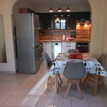 Le Cernuschi Rdc Apartment *