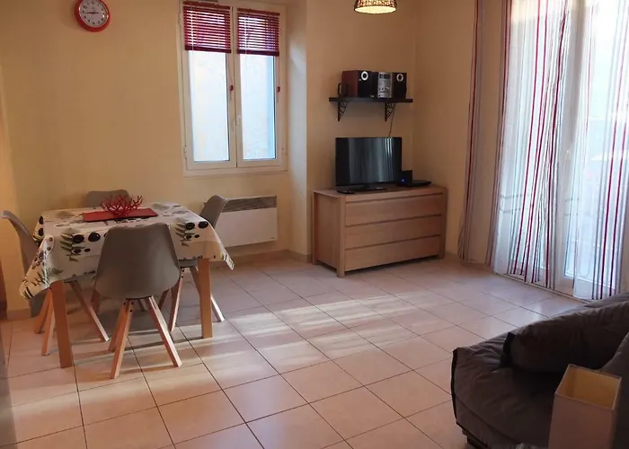 Le Cernuschi Rdc * מנטון